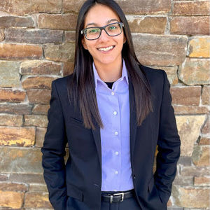 Meet your Posher, Alejandra